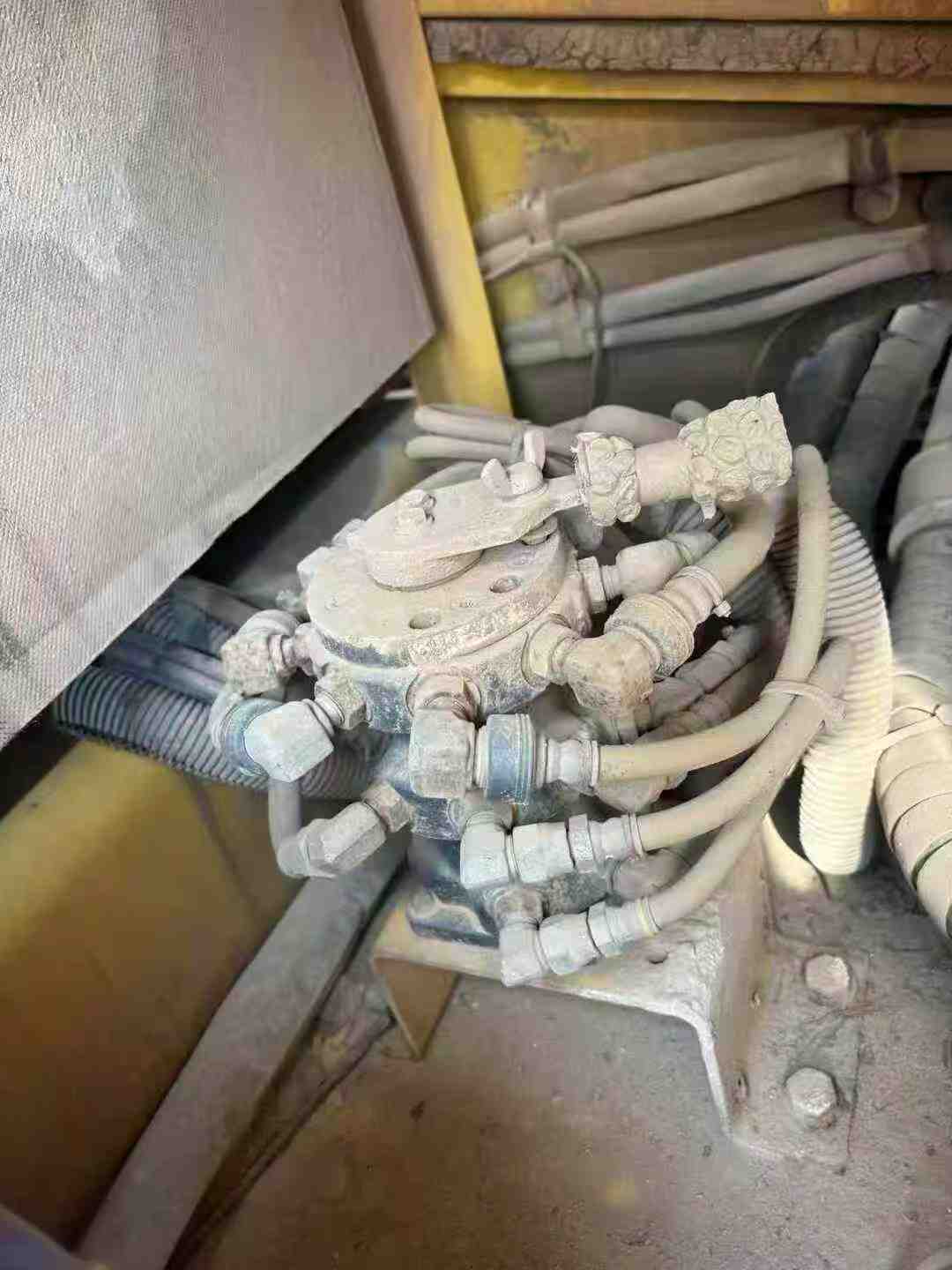 Used Komatsu PC200-8N1 Excavator 2016 Model / 8