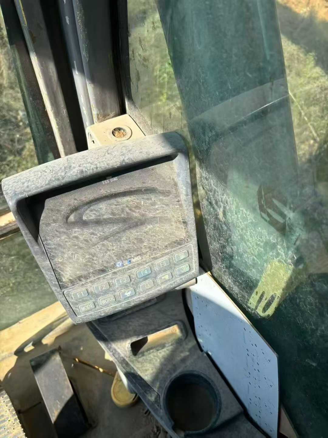 Used XCMG XE215CA Excavator 2014 Model / 4