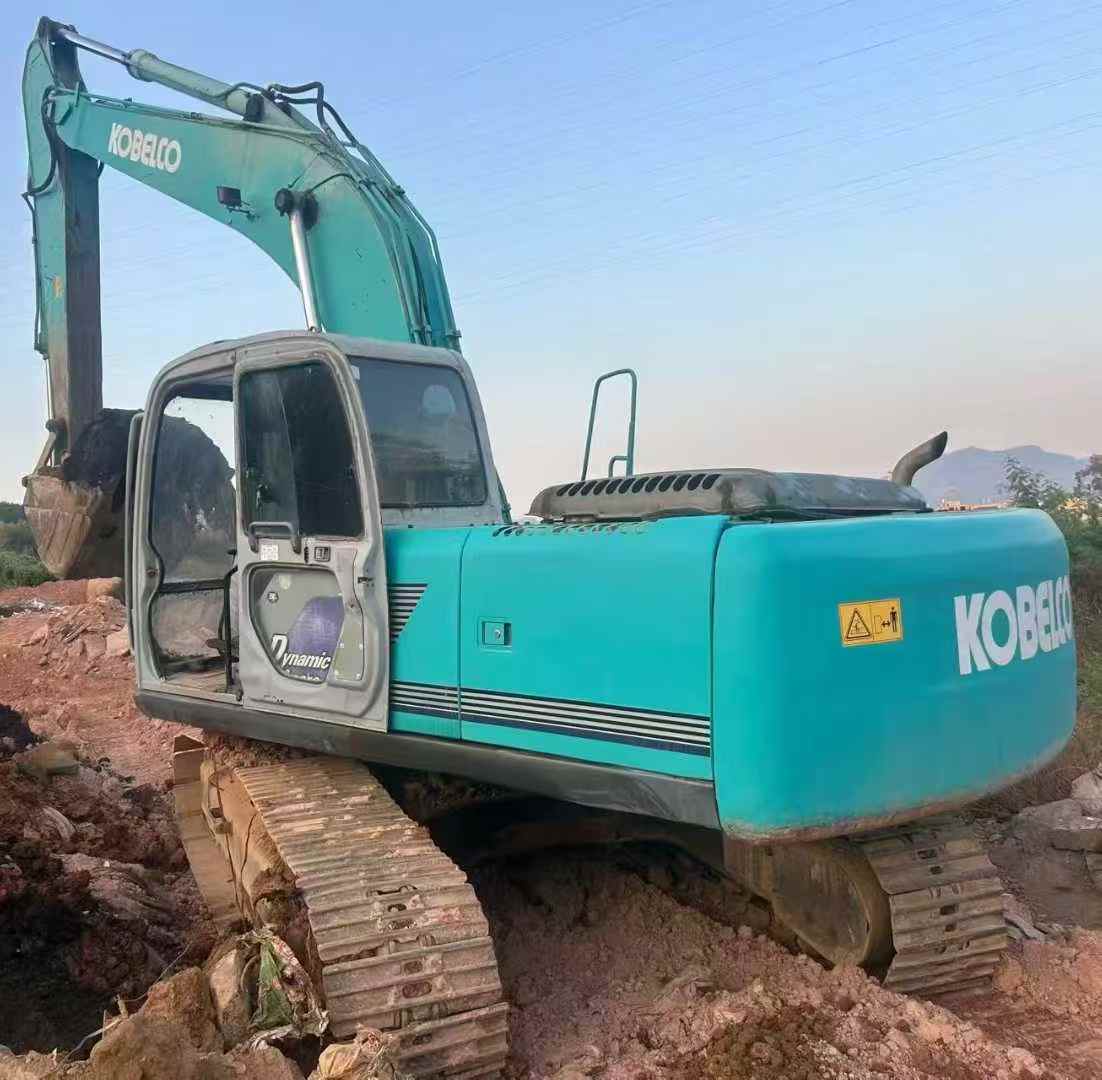 Used Kobelco SK200 Excavator 2016 Model / 4