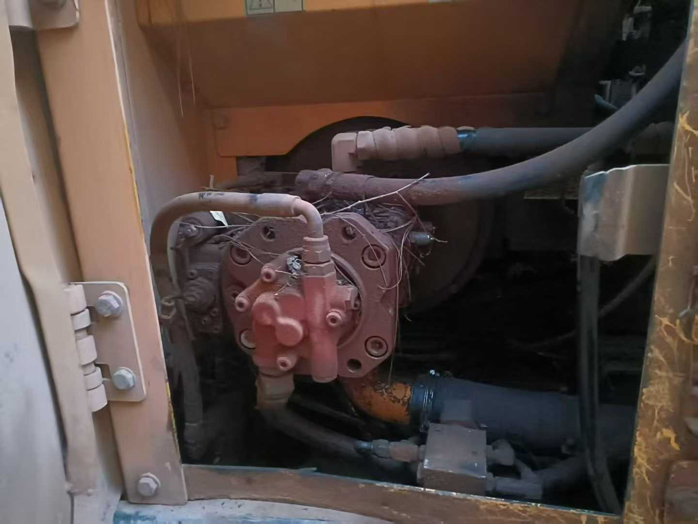 Used Hyundai R110-7 Excavator 2016 Model / 3