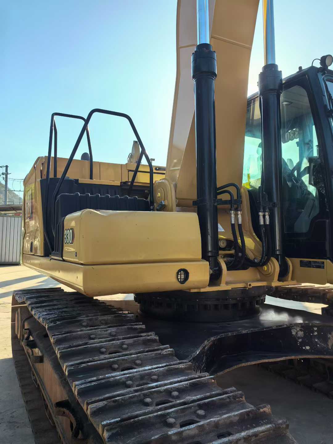 Used Caterpillar 330L Excavator 2021 Model / 5