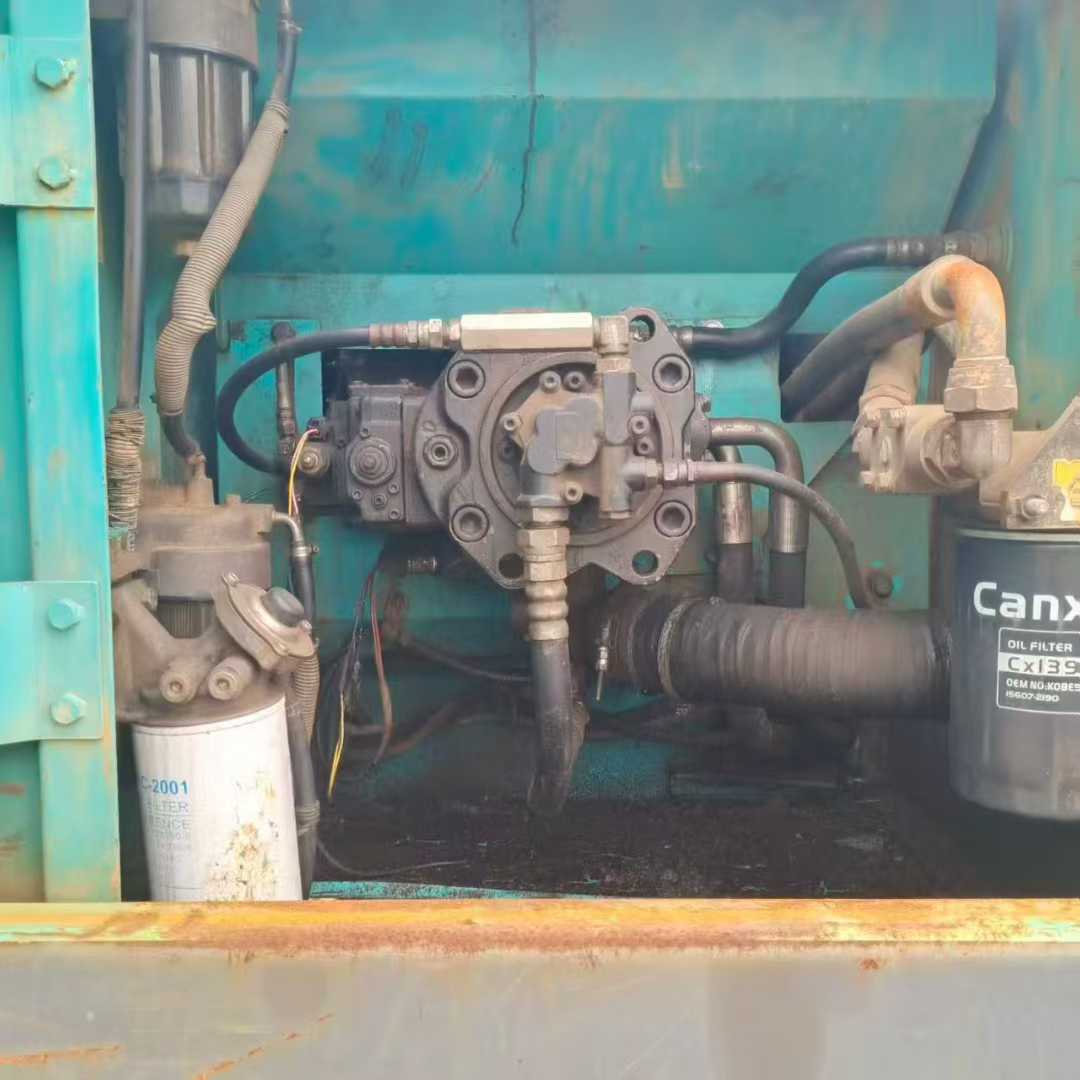 Used Kobelco SK210 Excavator 2016 Model / 9