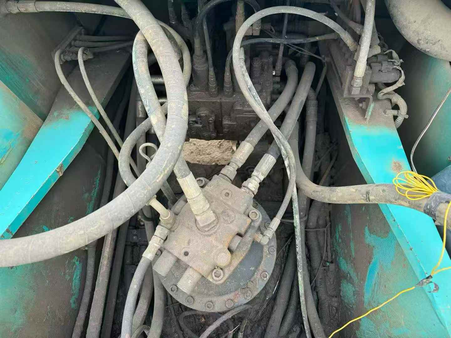 Used Kobelco SK250 Excavator 2011 Model / 5