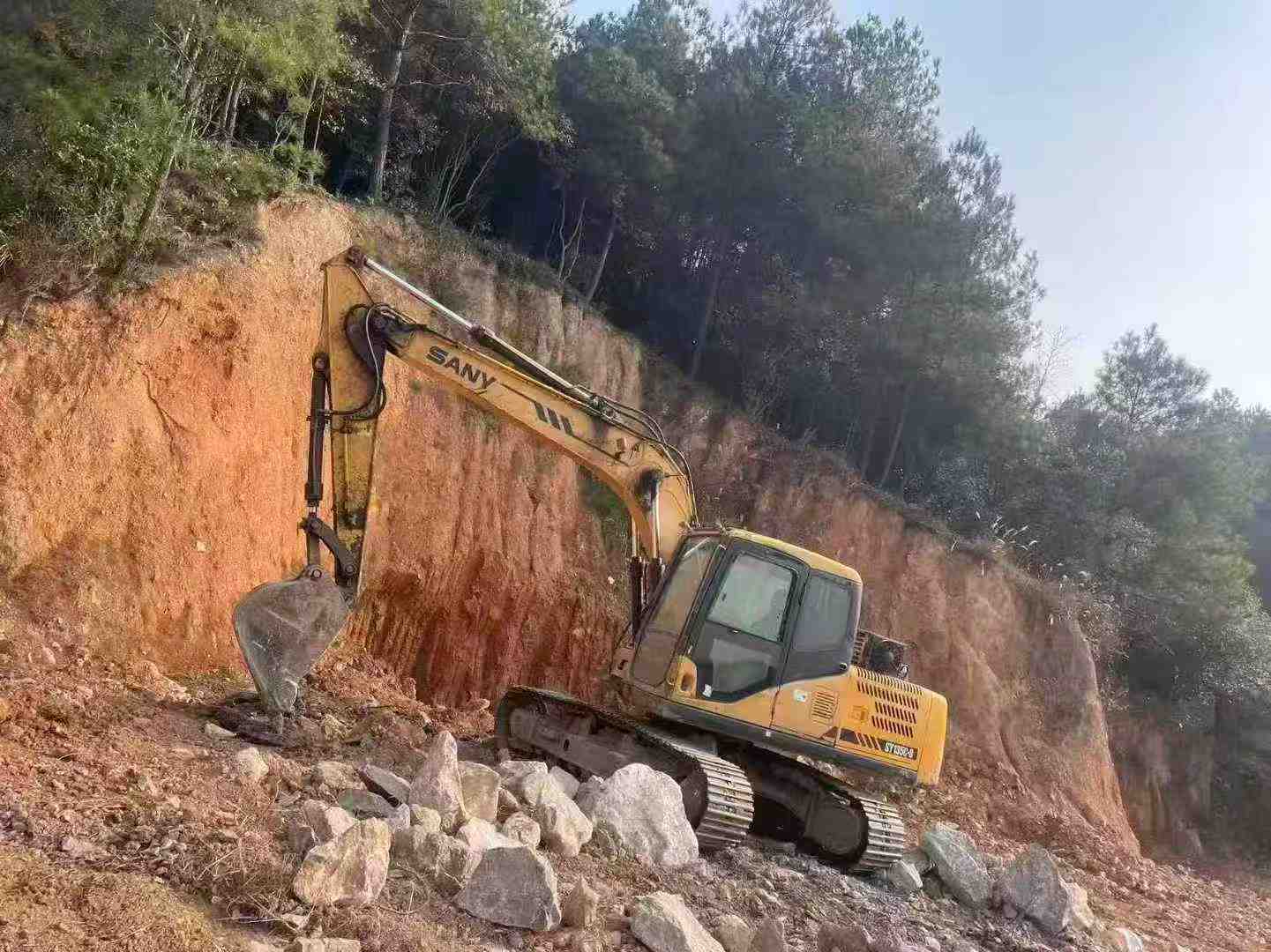 Used Sany SY135 Excavator 2013 Model / 3