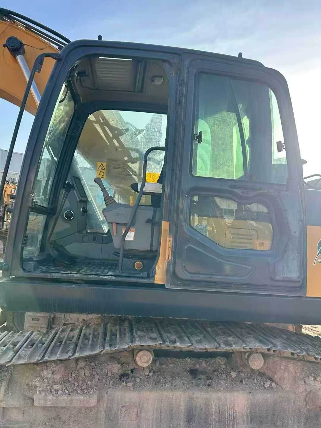 Used XCMG LW200 Excavator 2019 Model / 4