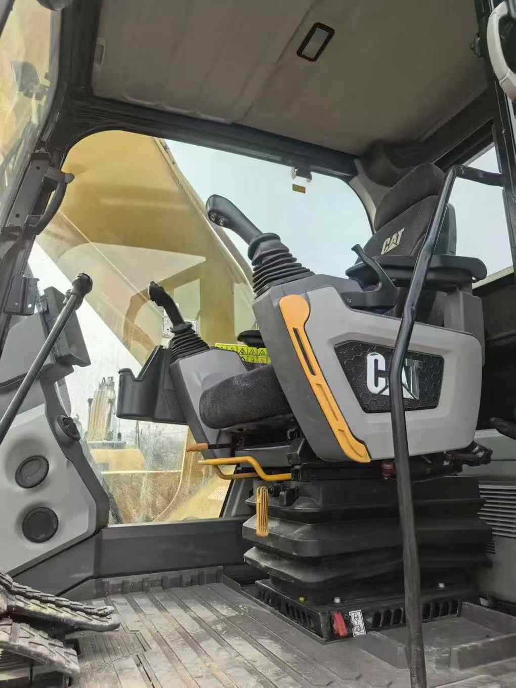 Used Caterpillar 330L Excavator 2020 Model / 8