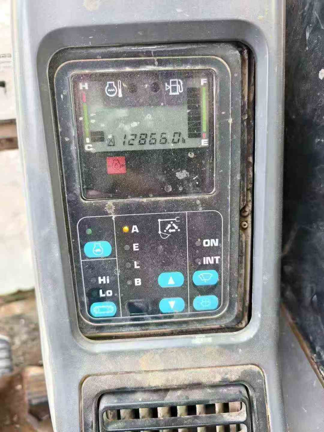 Used Komatsu PC110-7 Excavator 2011 Model / 6