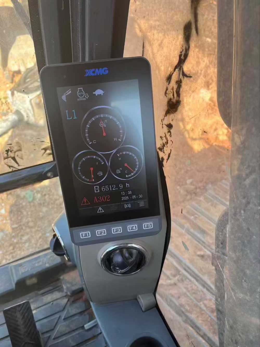 Used XCMG LW200 Excavator 2020 Model / 9