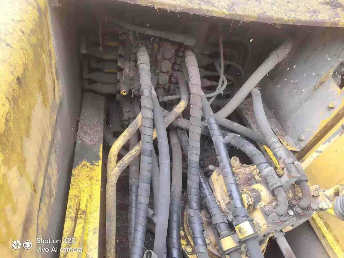 Used Komatsu PC200 Excavator 2016 Model / 3