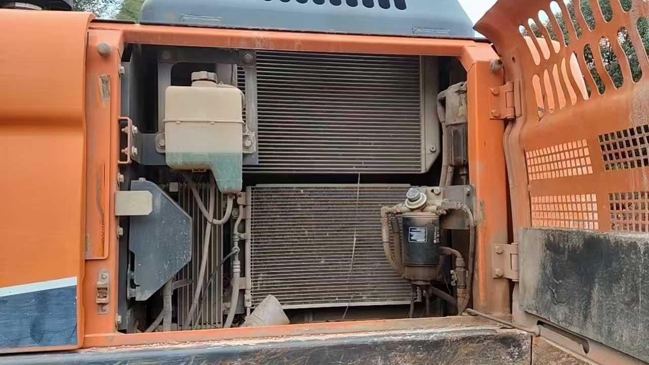 Used Doosan DX15 Excavator 2020 Model / 3