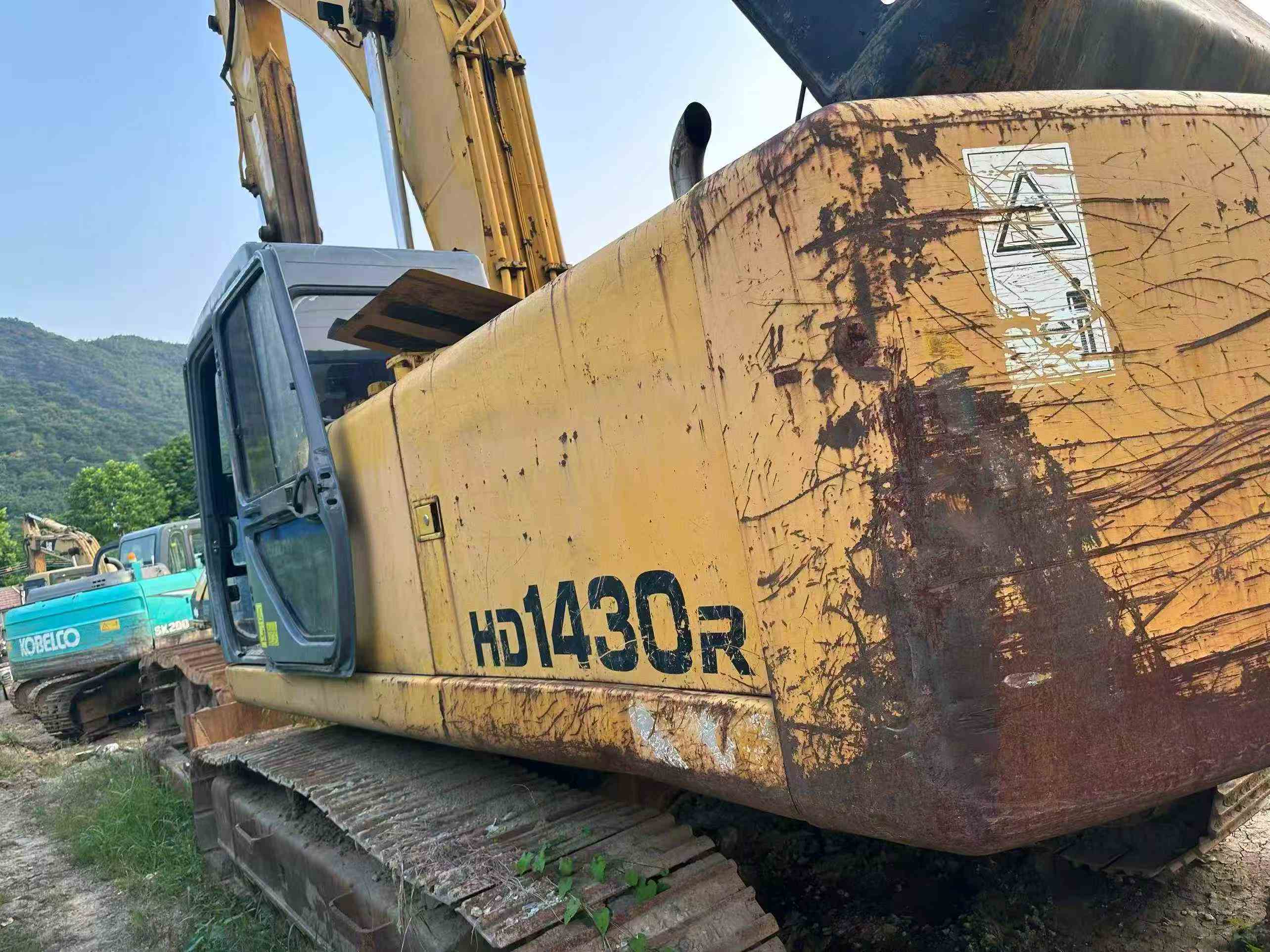 Used Kato HD1430R Excavator 2016 Model / 6