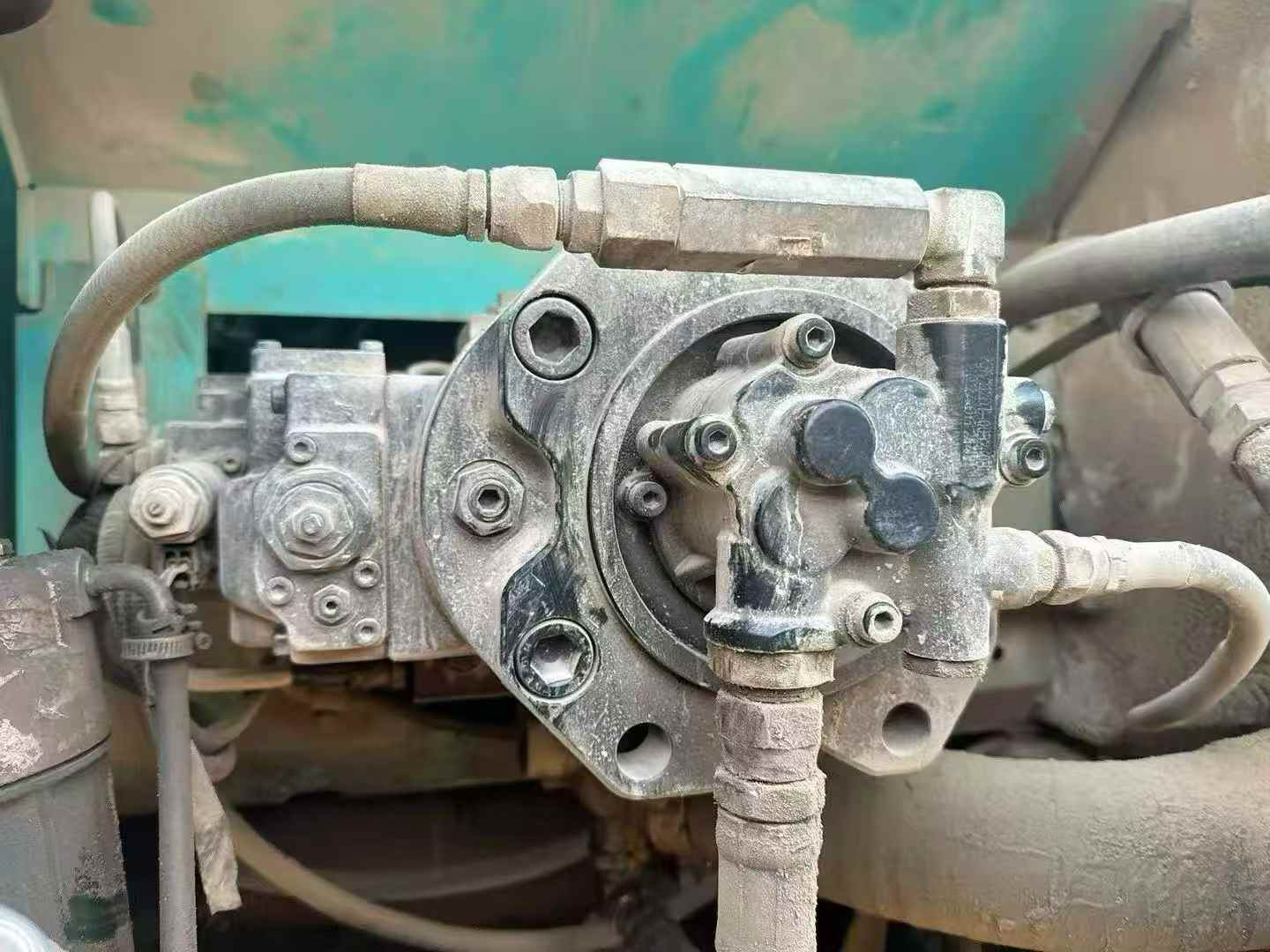 Used Kobelco SK210 Excavator 2012 Model / 5