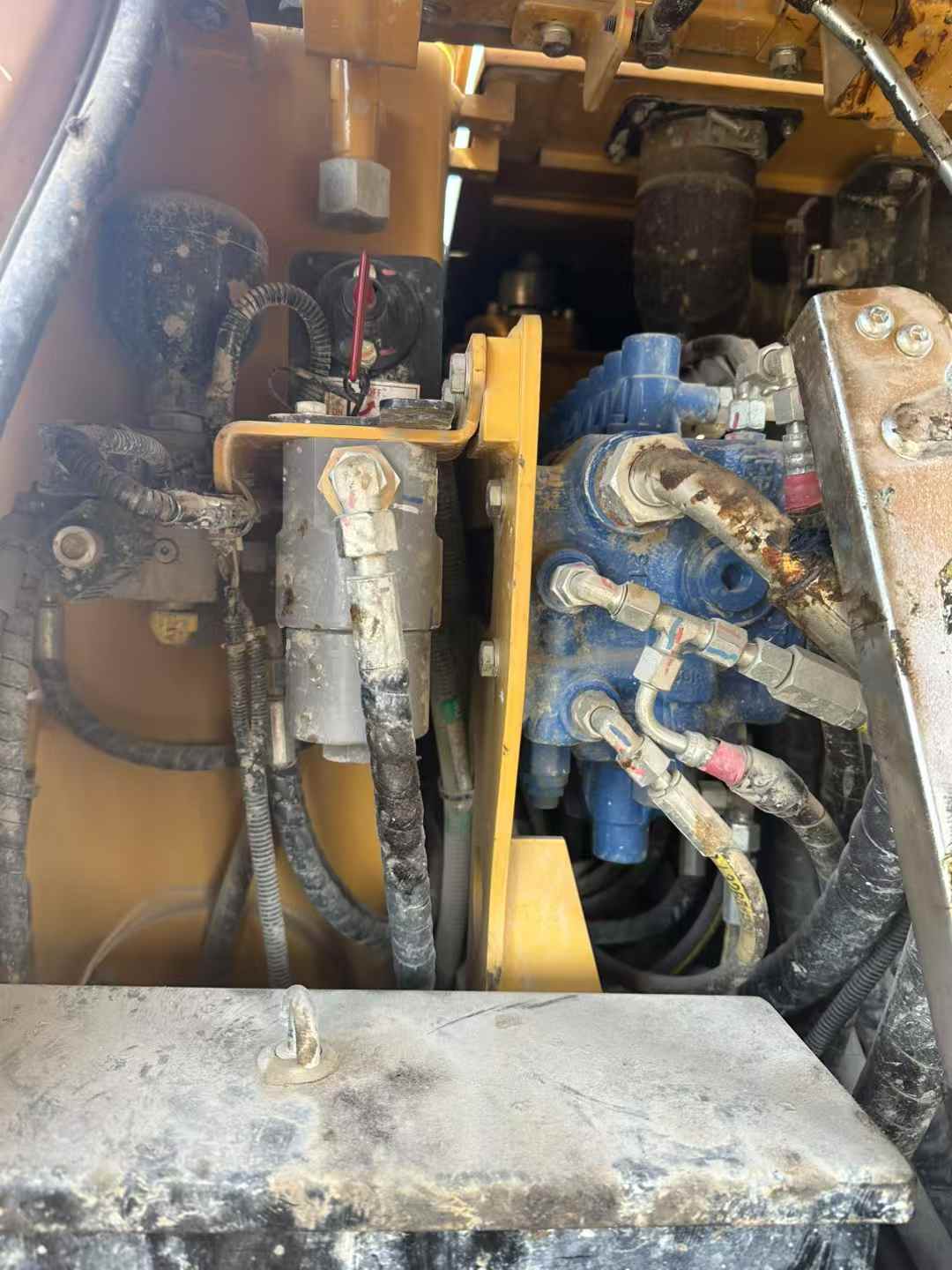 Used XCMG XE55U Excavator 2022 Model / 3