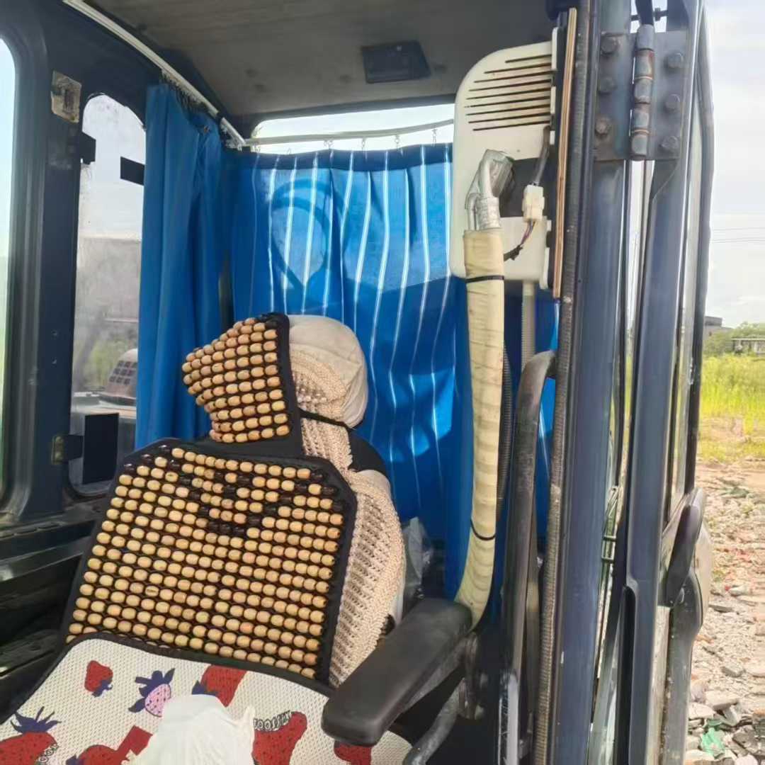 Used Kobelco SK210 Excavator 2016 Model / 6