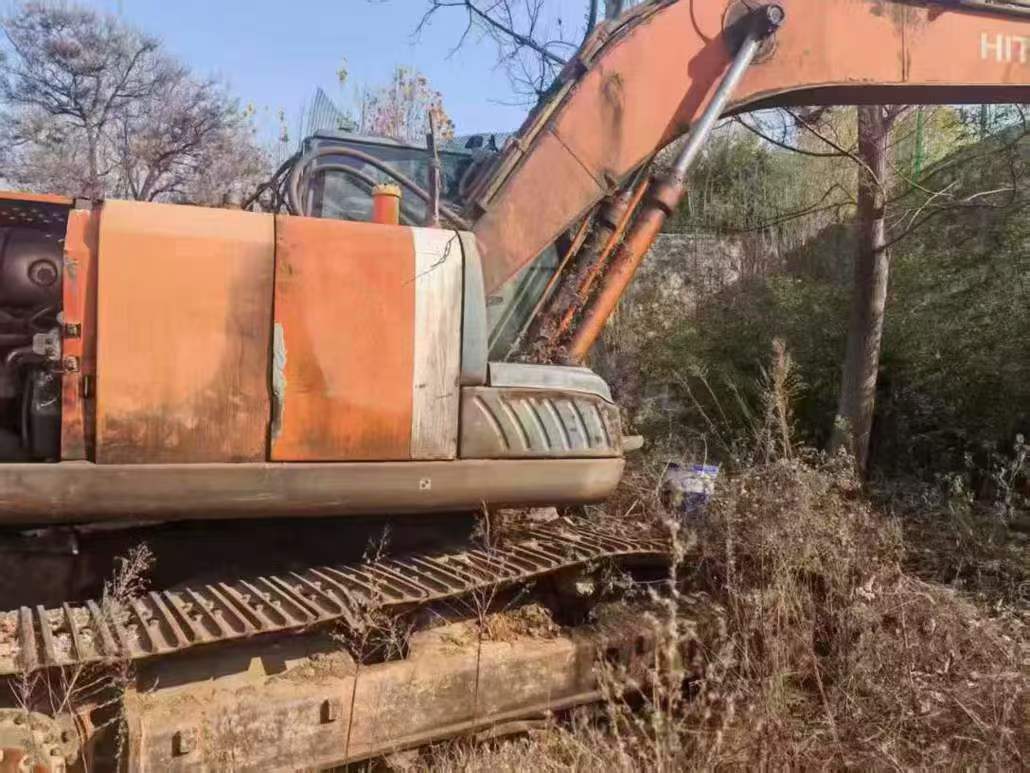 Used Hitachi ZAXIS200 Excavator 2010 Model / 6