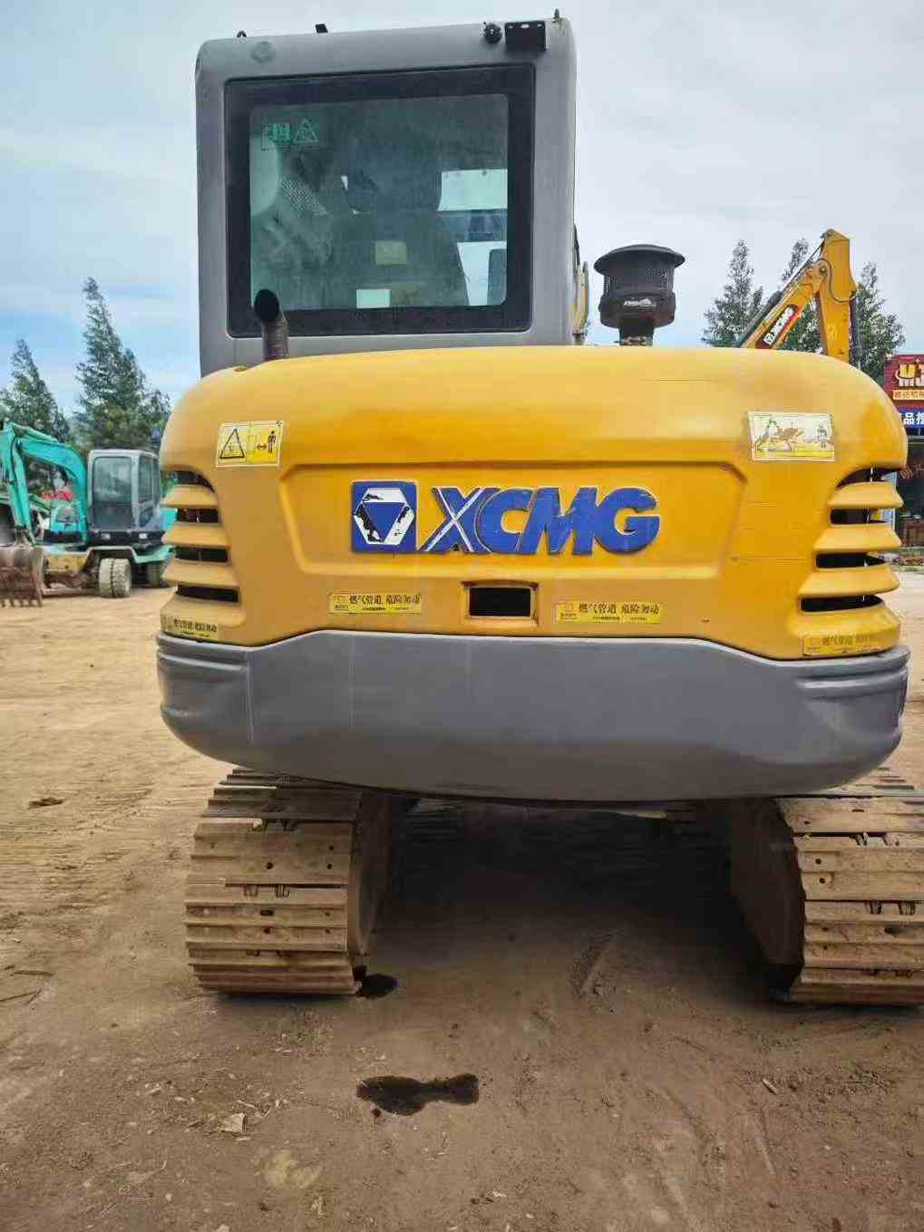 Used XCMG XE60 Excavator 2016 Model / 3