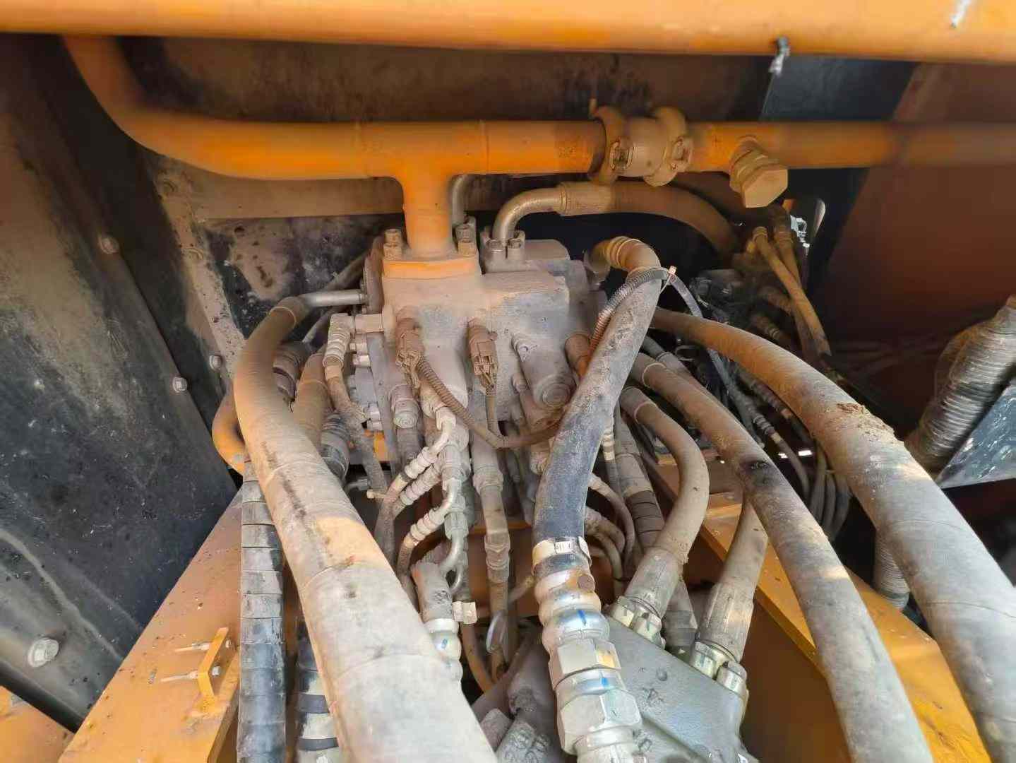 Used Kato HD820R Excavator 2019 Model / 4