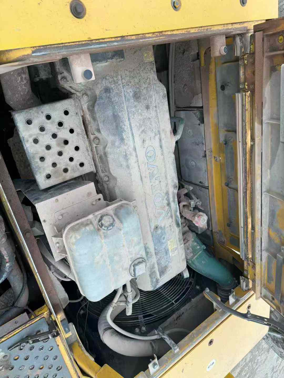 Used Volvo EC480 Excavator 2016 Model / 7