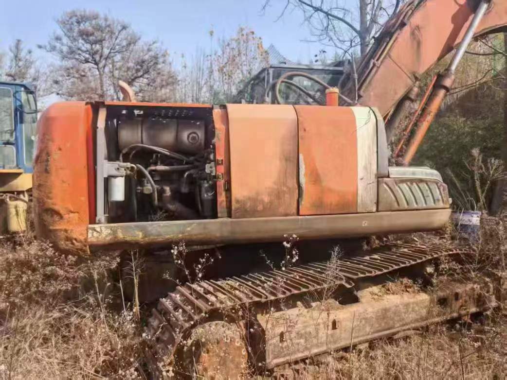 Used Hitachi ZAXIS200 Excavator 2010 Model / 4