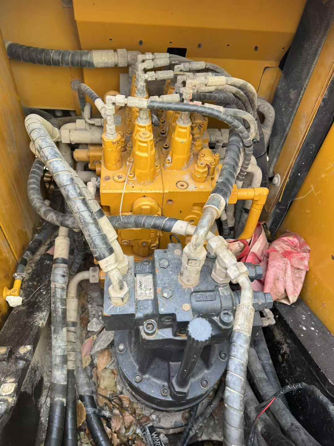 Used Sany SY125H Excavator 2021 Model / 8