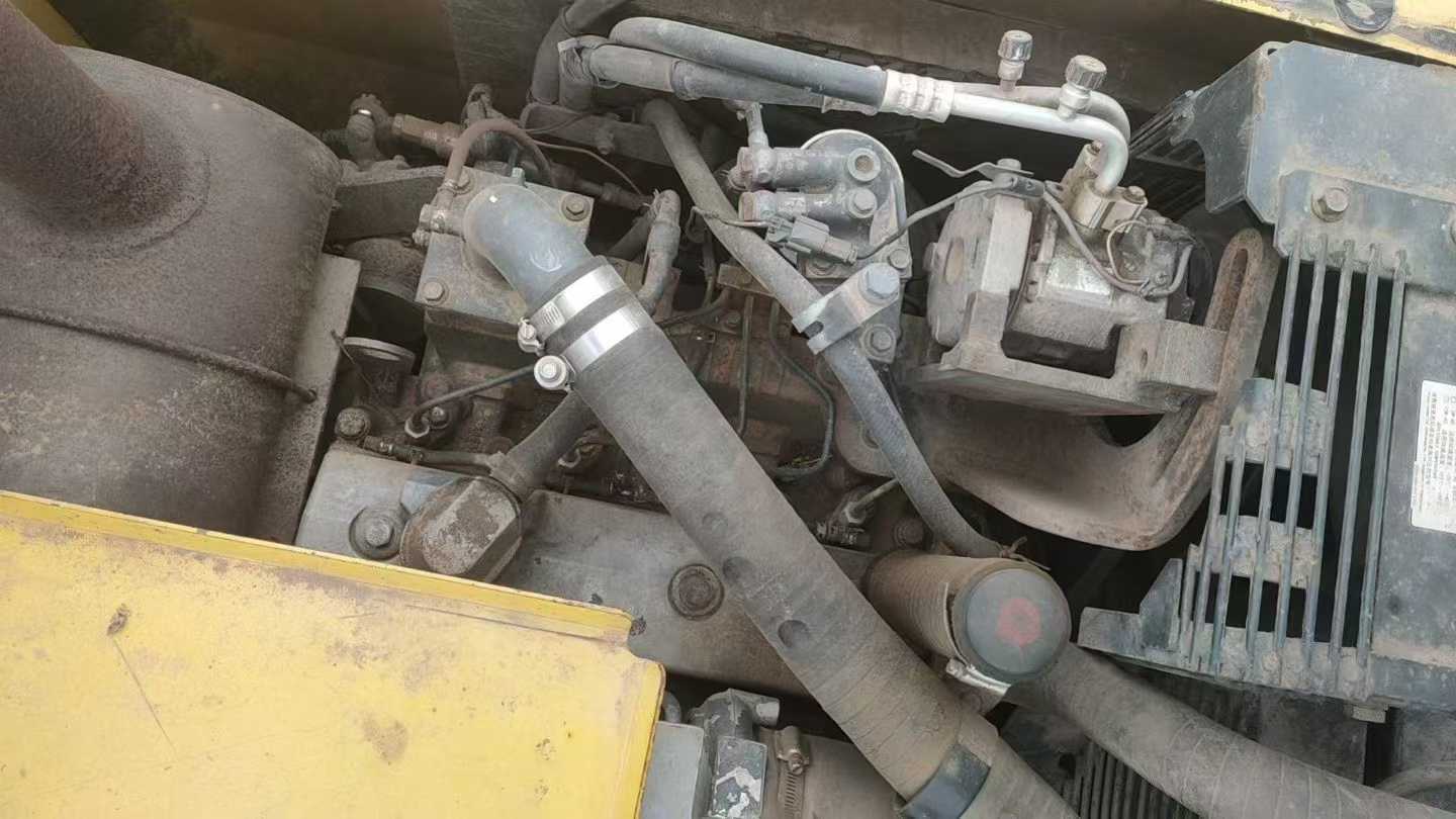 Used Komatsu PC130 Excavator 2016 Model / 4