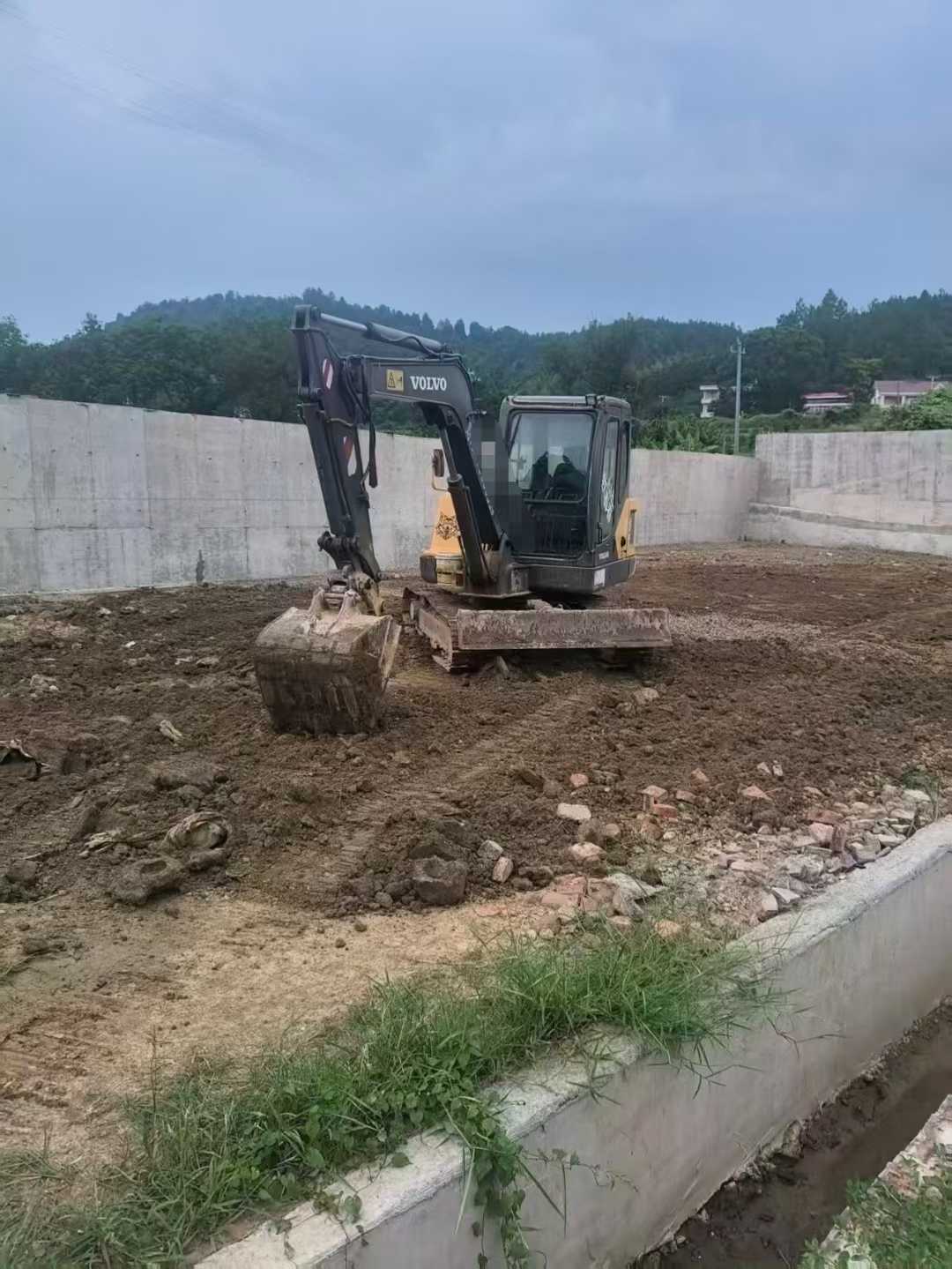 Used Volvo EW55 Excavator 2017 Model / 8