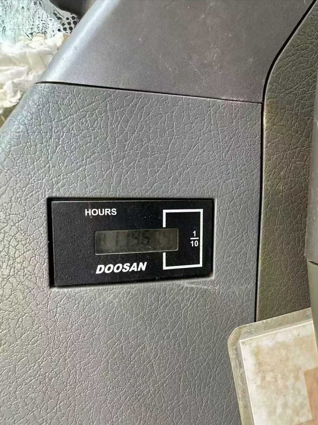 Used Doosan DH220 Excavator 2017 Model / 2