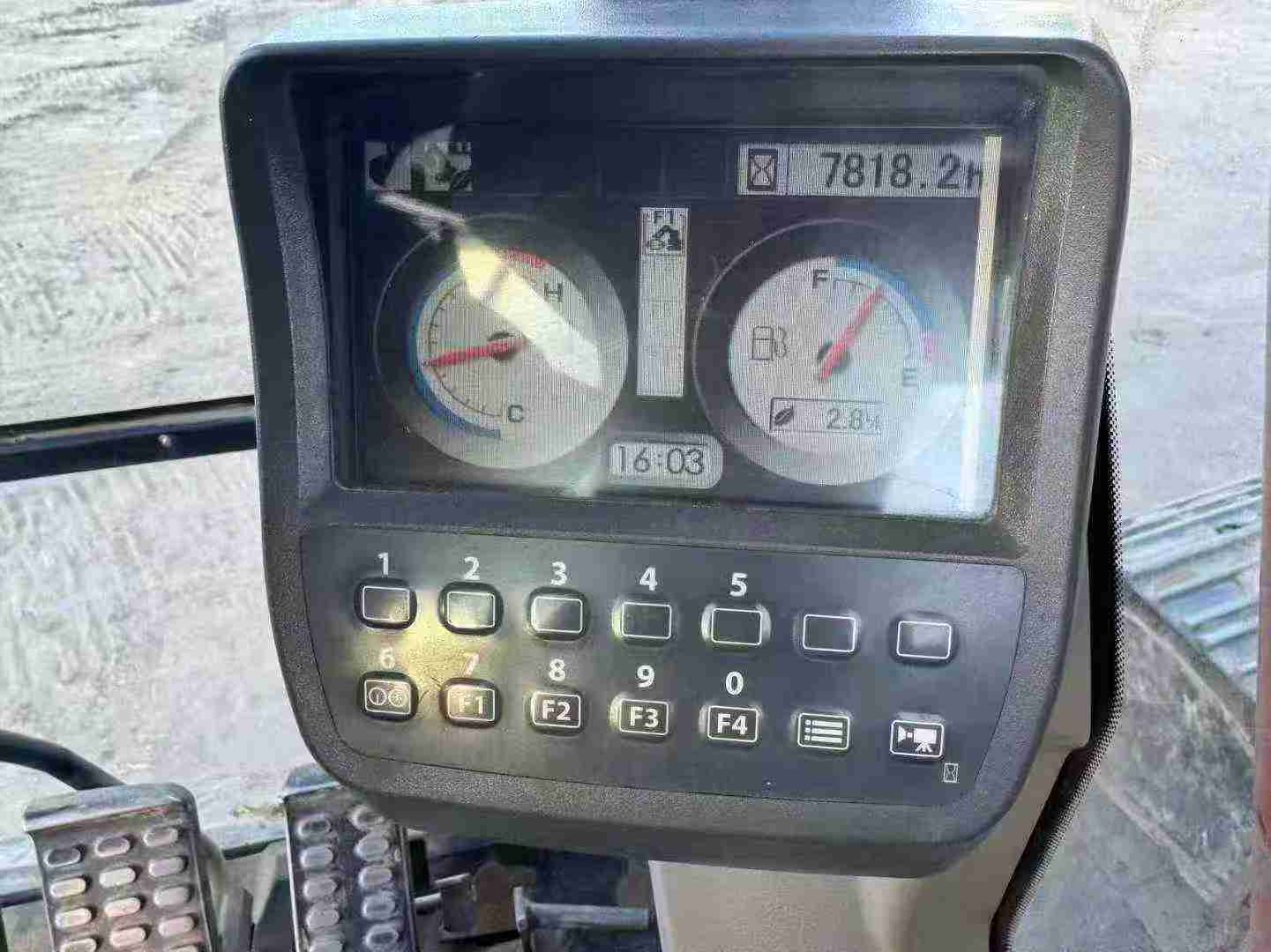 Used Hitachi ZAXIS200 Excavator 2016 Model / 9