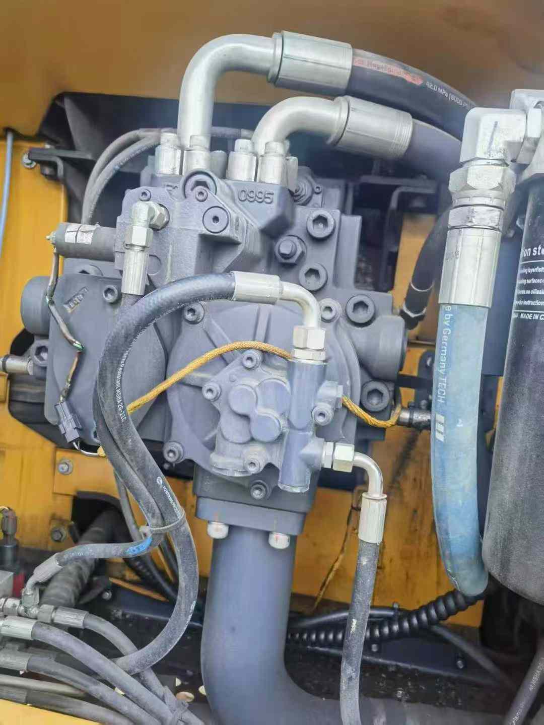 Used XCMG XE490DK Excavator 2019 Model / 3