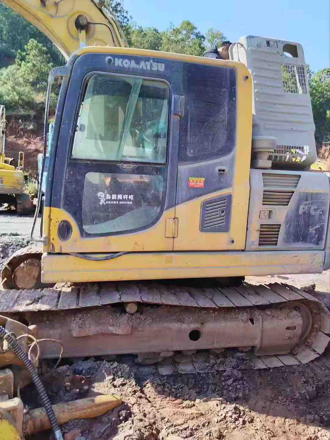 Used Komatsu PC130-8 Excavator 2016 Model / 3