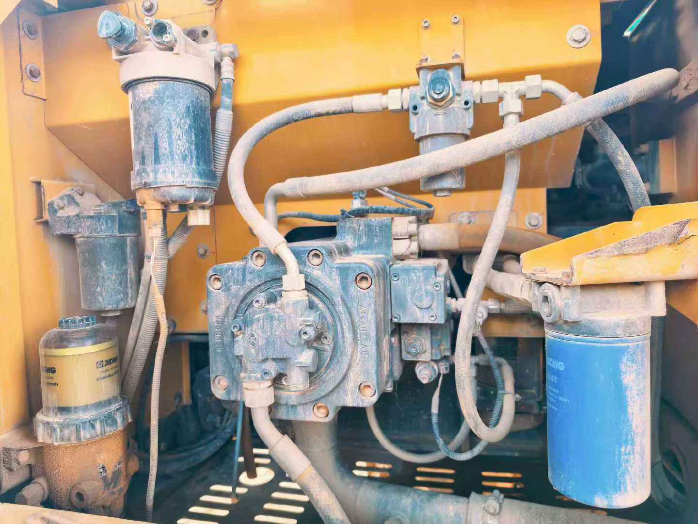 Used XCMG LW200 Excavator 2016 Model / 4