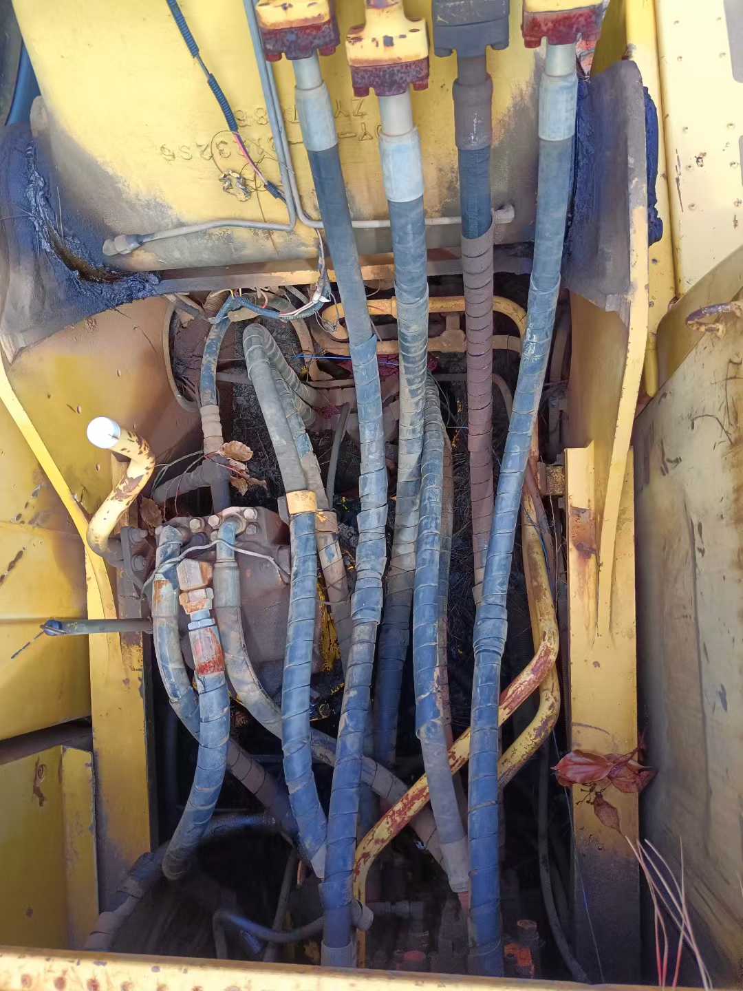 Used Komatsu PC200-8 Excavator 2015 Model / 6