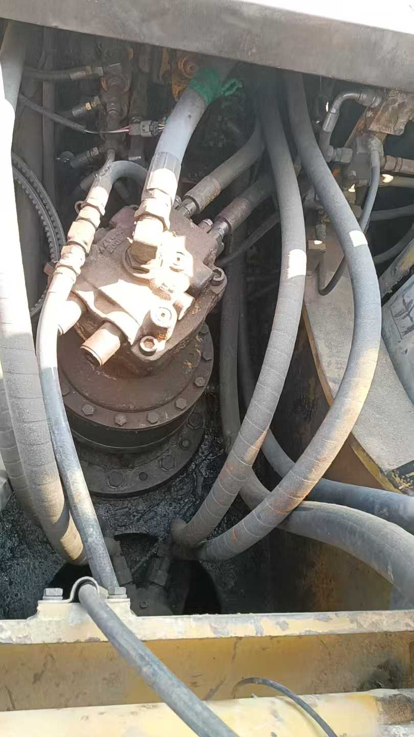 Used Kato HD820 Excavator 2016 Model / 4