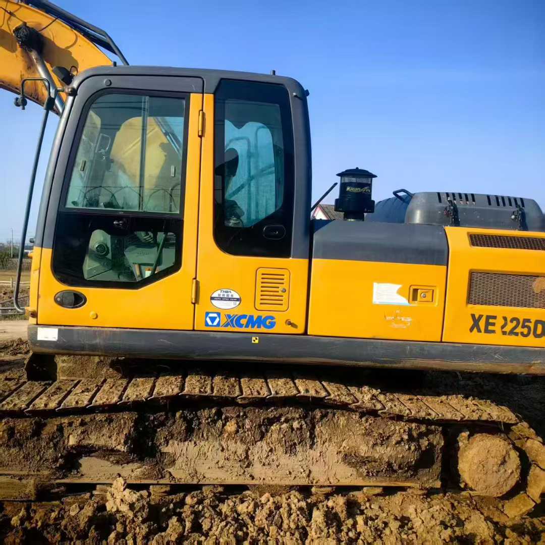 Used XCMG XE215 Excavator 2018 Model
