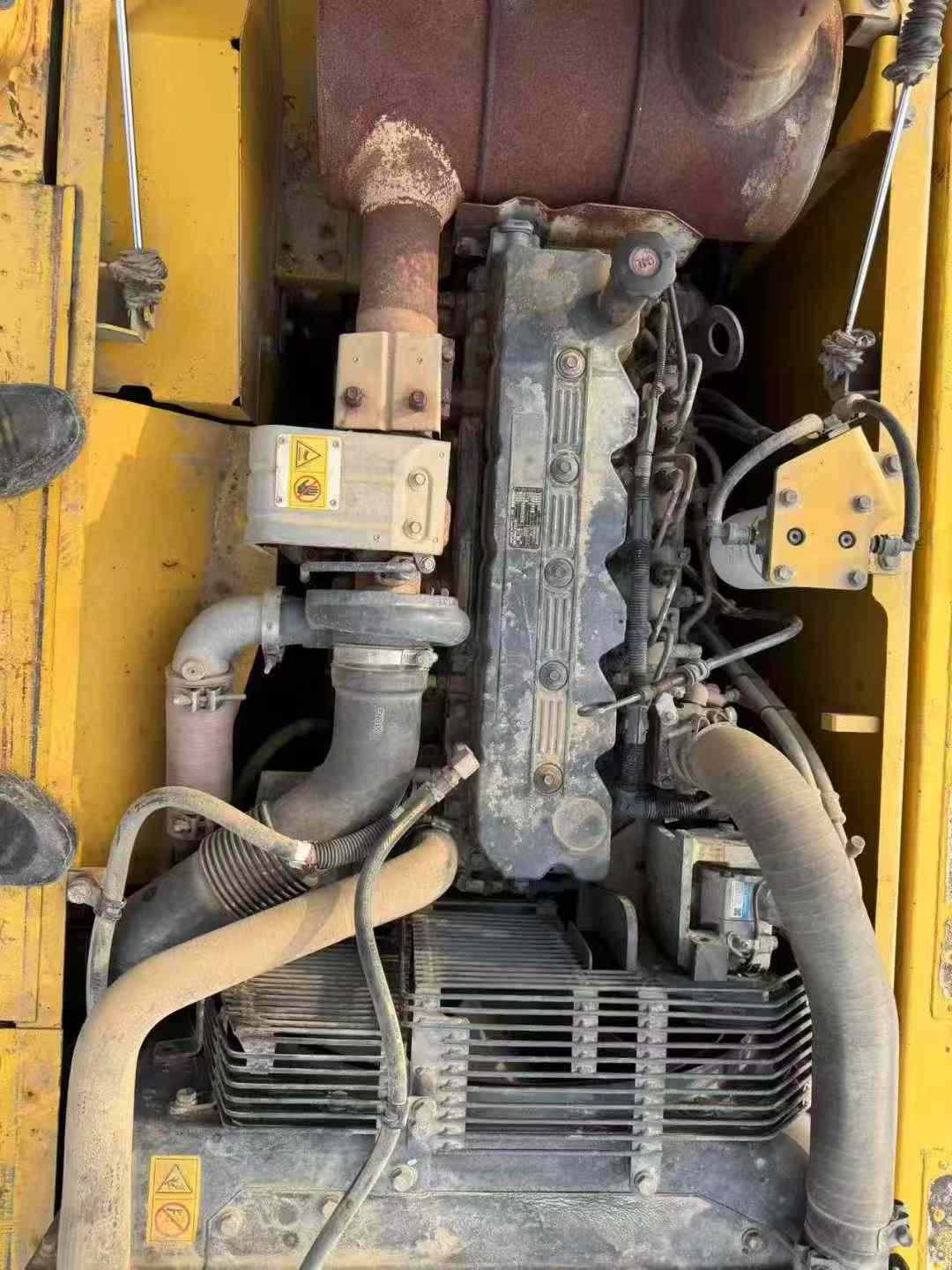 Used Komatsu PC200 Excavator 2015 Model / 7