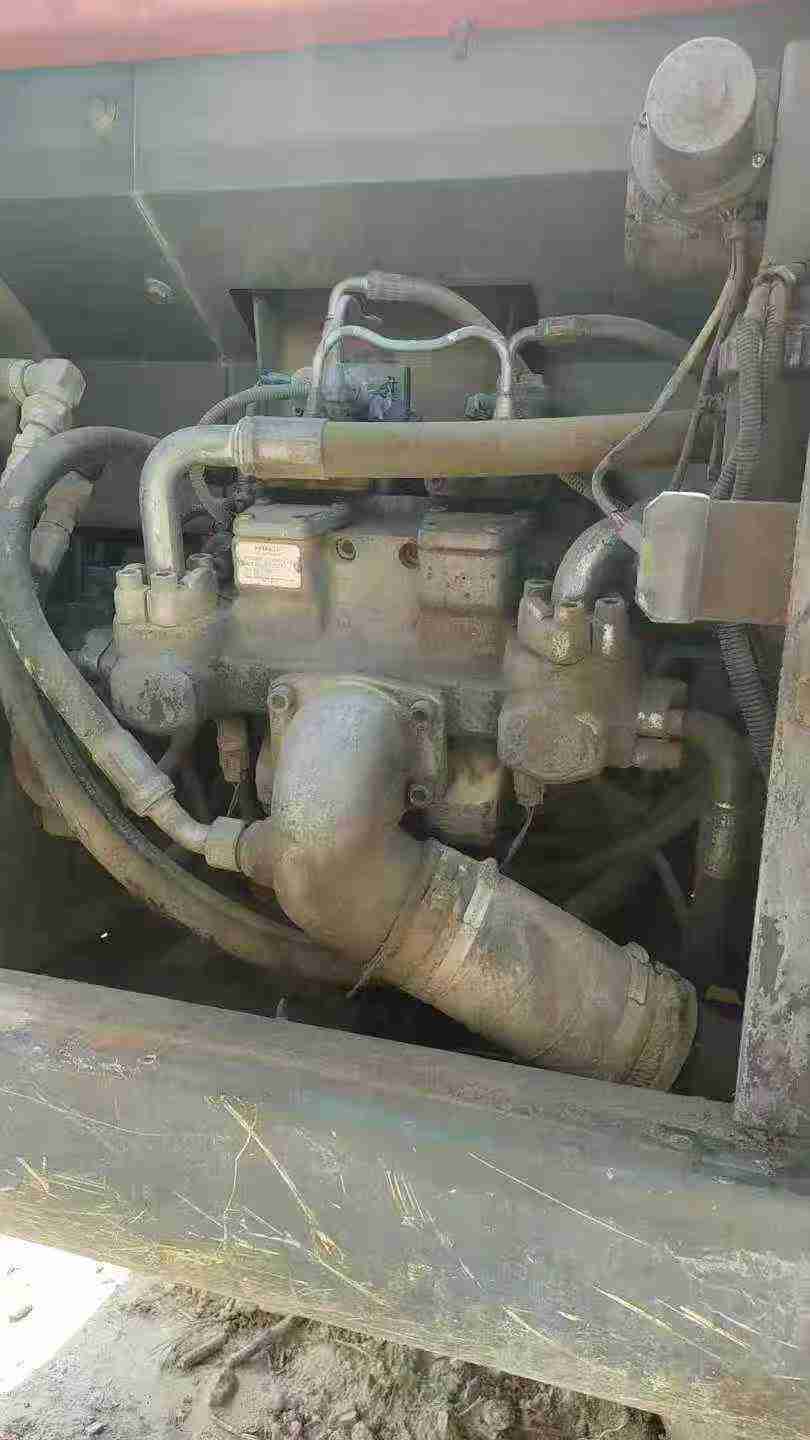 Used Hitachi ZX200-3G Excavator 2012 Model / 7