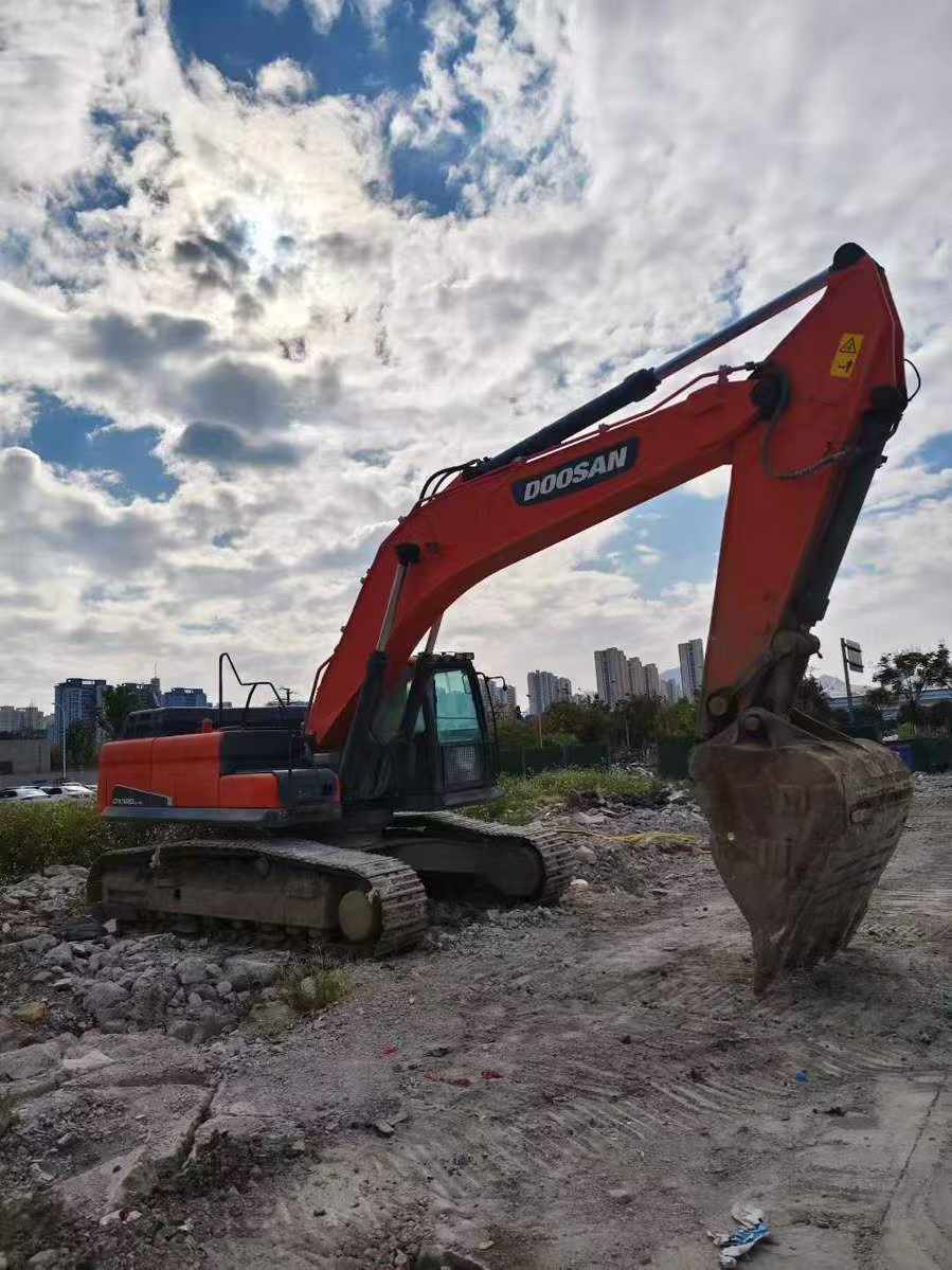 Used Doosan DX80 Excavator 2021 Model