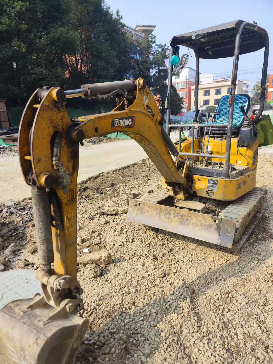 Used XCMG XE17U Excavator 2022 Model / 3