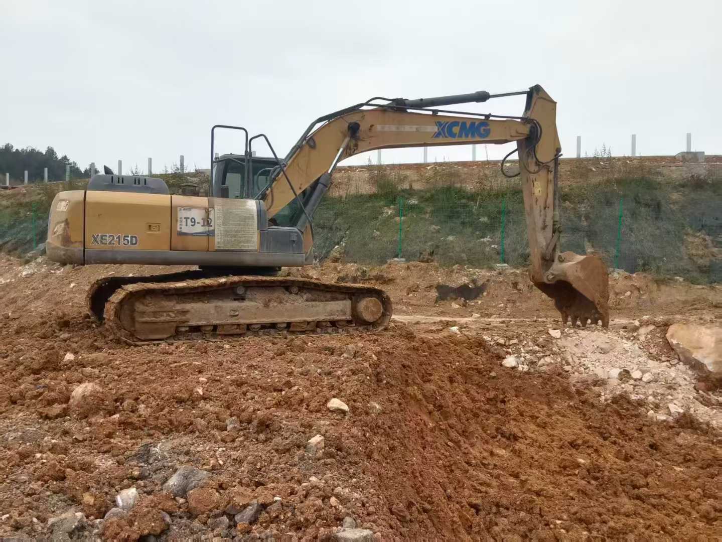 Used XCMG XE215 Excavator 2018 Model / 3