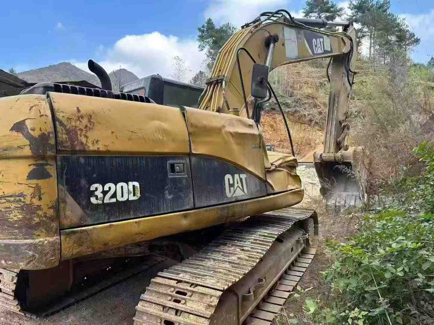 Used Caterpillar 320D Excavator 2016 Model / 4