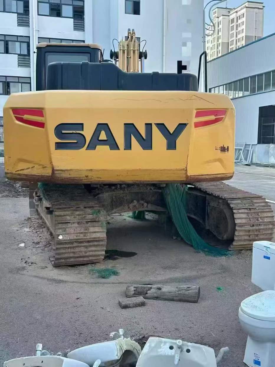 Used Sany SY215W Excavator 2022 Model / 2