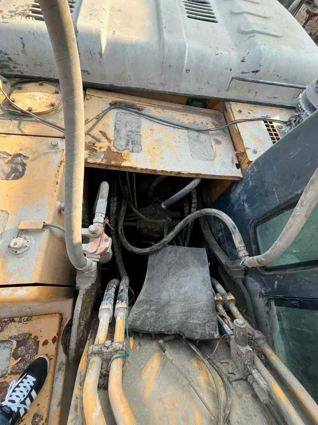 Used Hyundai R215VS Excavator 2020 Model / 7