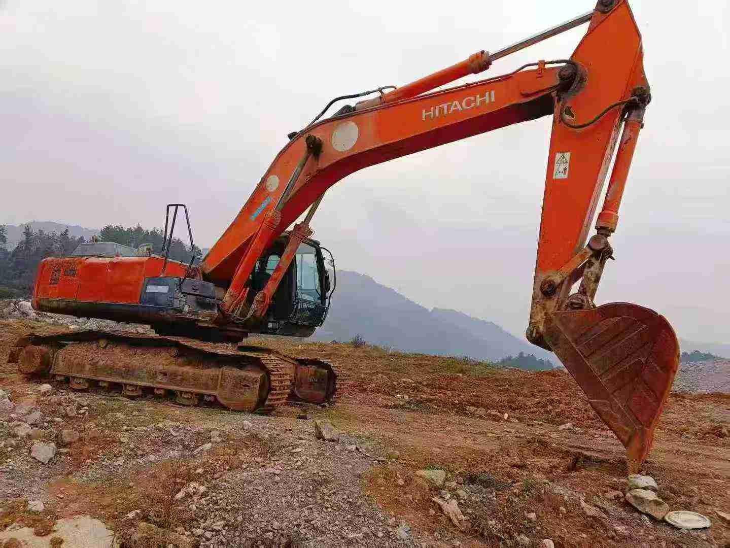 Used Hitachi ZW330 Excavator 2016 Model / 4