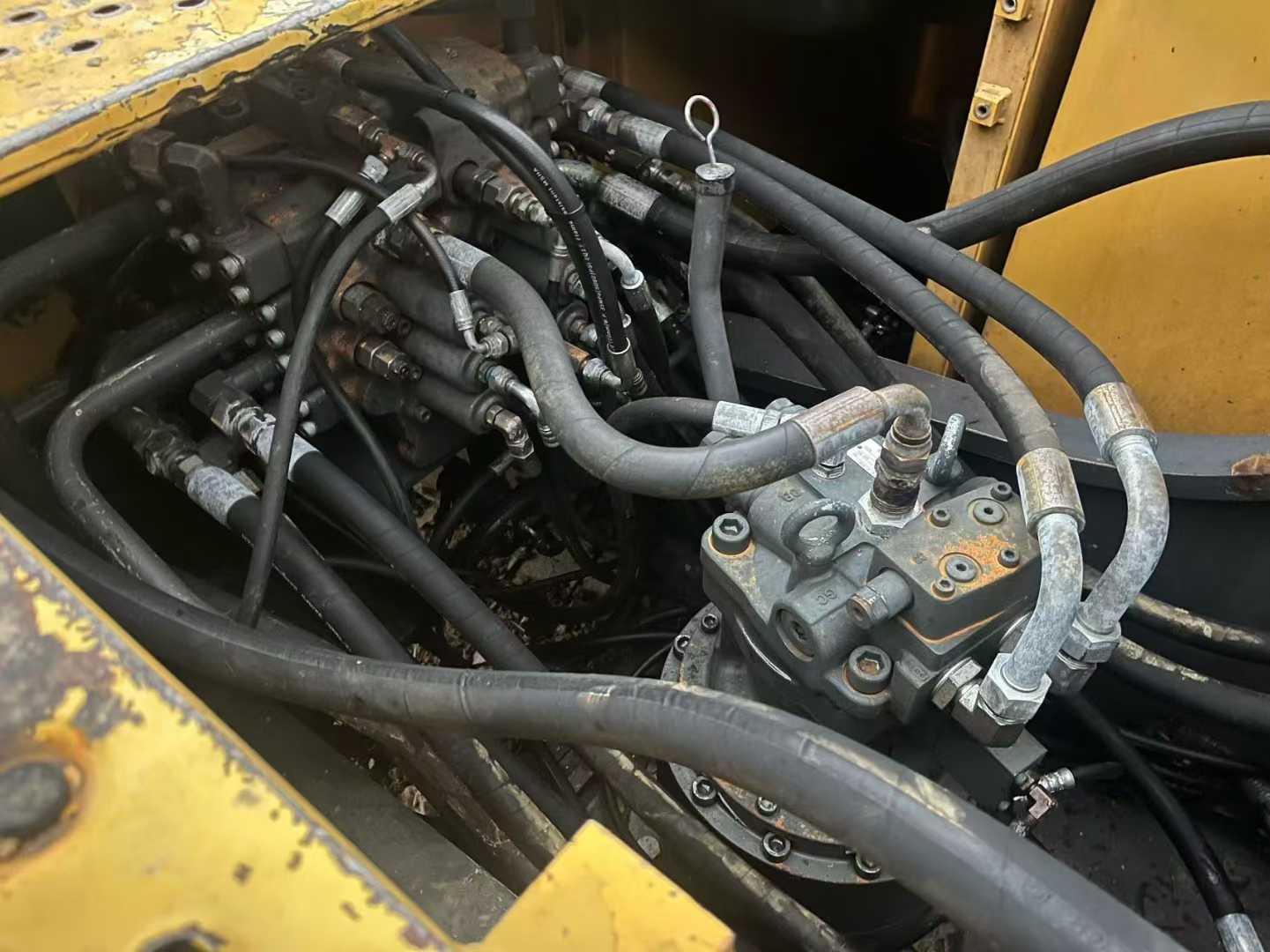 Used Volvo EW210C Excavator 2016 Model / 6