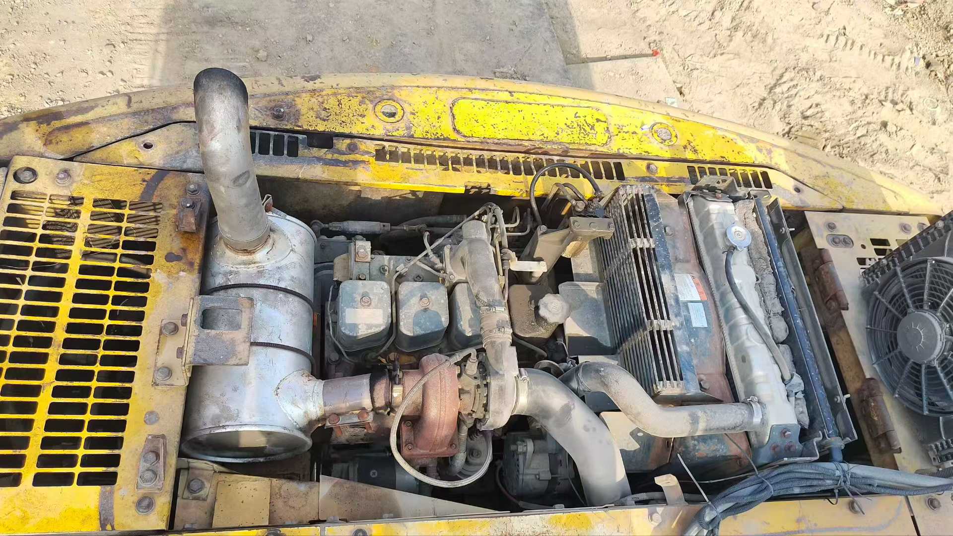 Used Komatsu PC120 Excavator 2016 Model / 8