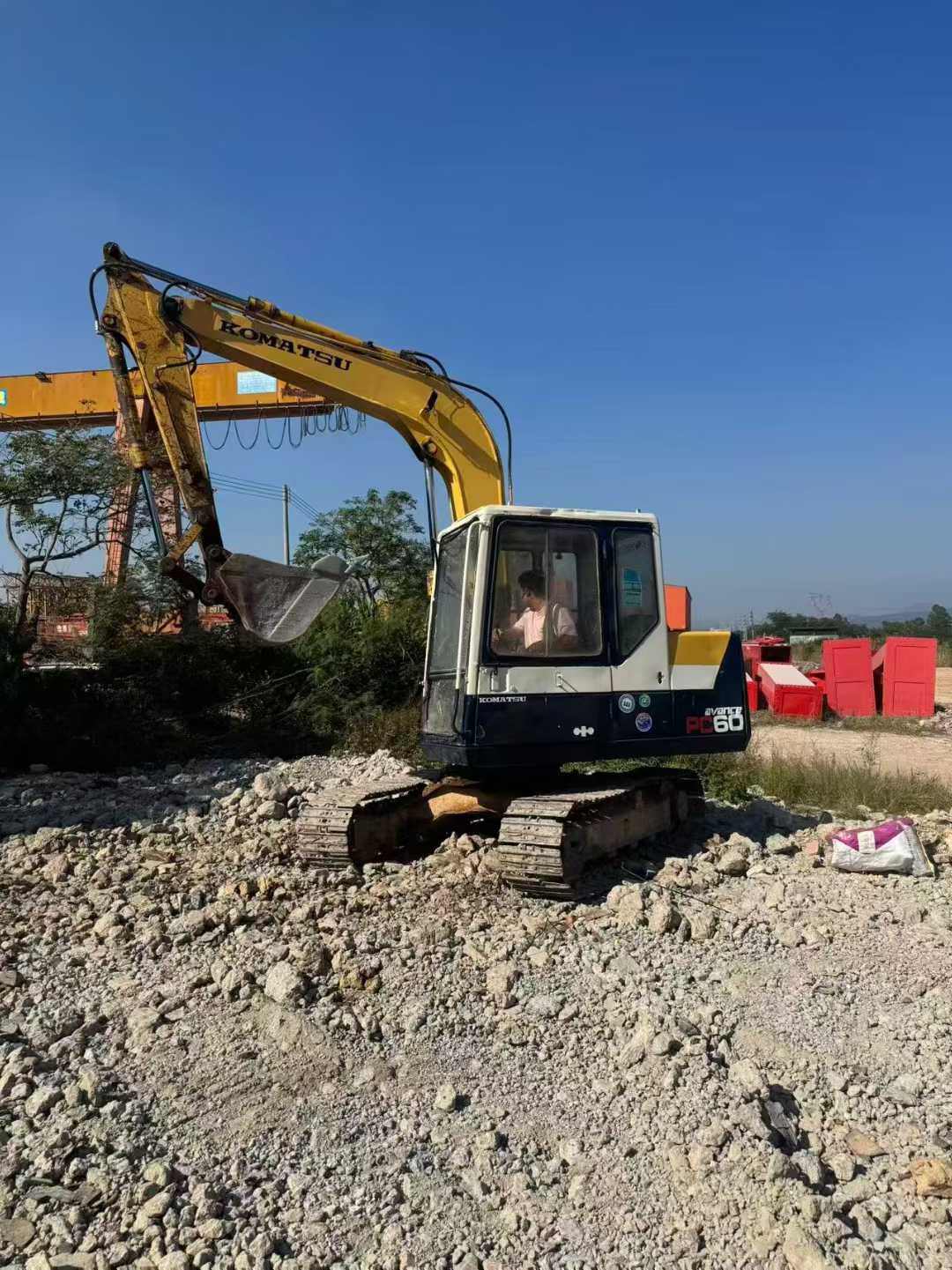 Used Komatsu PC60-6 Excavator 2016 Model / 3