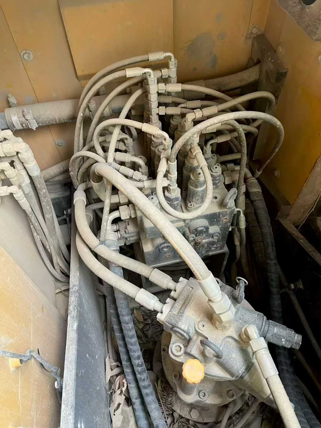 Used XCMG XE80 Excavator 2024 Model / 3