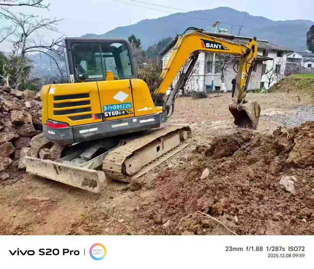 Used Sany SY60 Excavator 2016 Model / 3