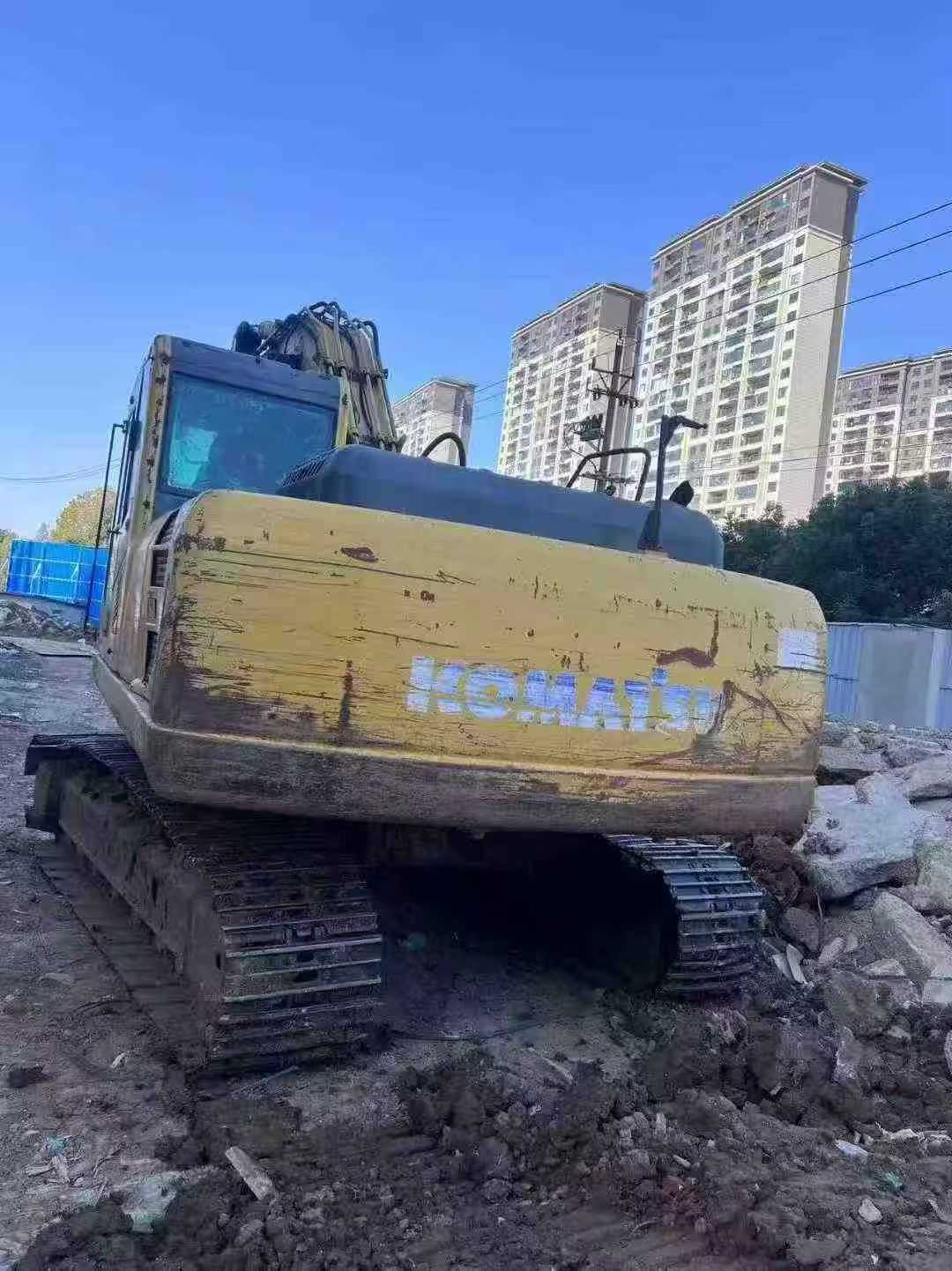 Used Komatsu PC200-8 Excavator 2011 Model / 2