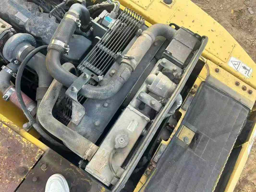 Used Komatsu PC200-8 Excavator 2016 Model / 8